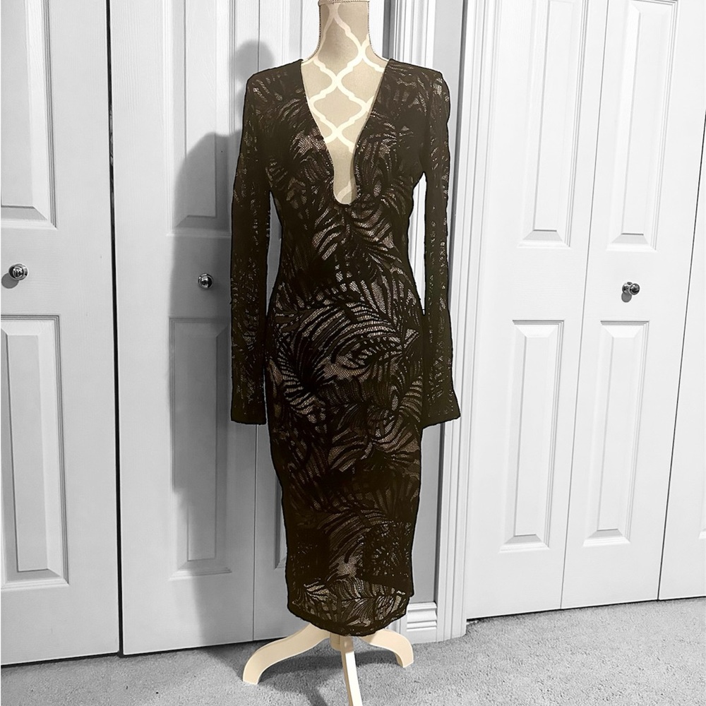 bebe Deep Plunge Lace Bodycon Dress